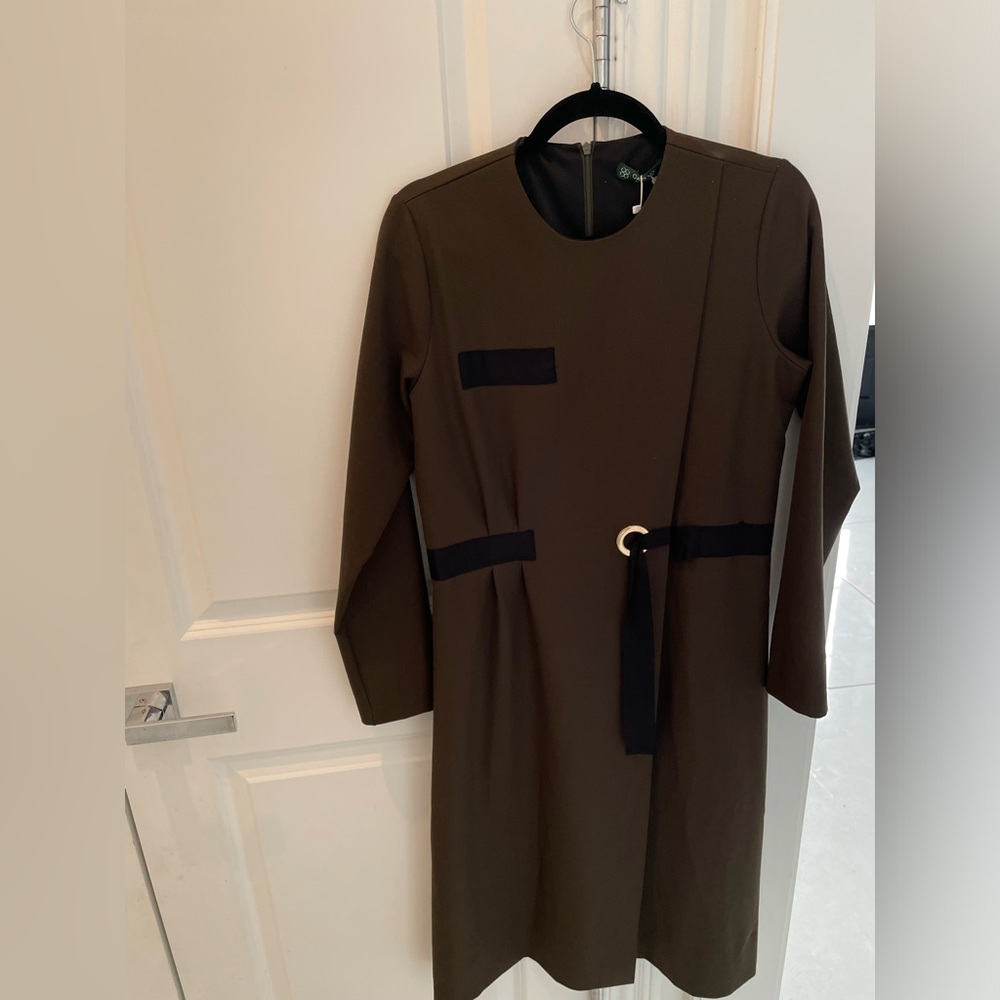 Gavano dark green with black belt design and gold buckle hole.